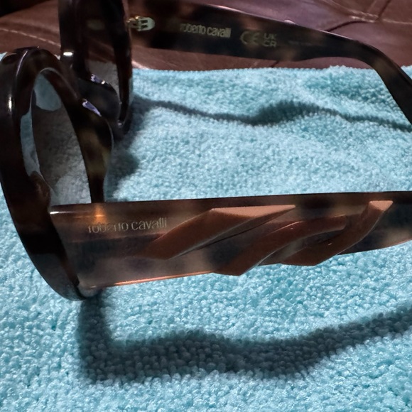 Roberto Cavalli Tortoise Shell Sunglasses - Picture 3 of 10